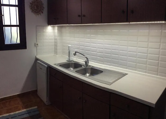 Kolymbia Home * Kolymbia